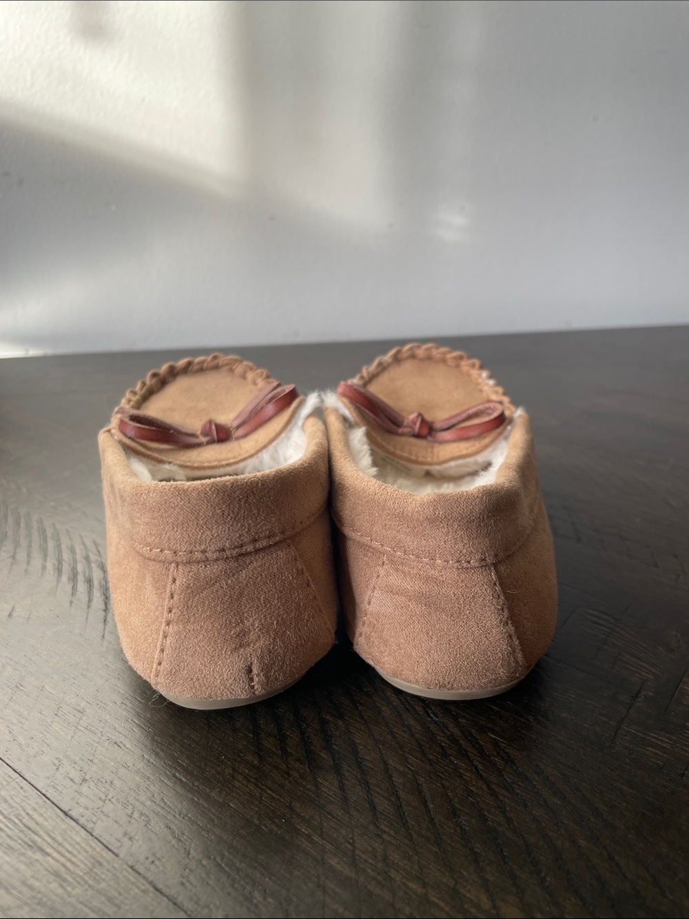 Old Navy Tan Moccasin Slippers with White Faux Fur - Picture 5 of 9